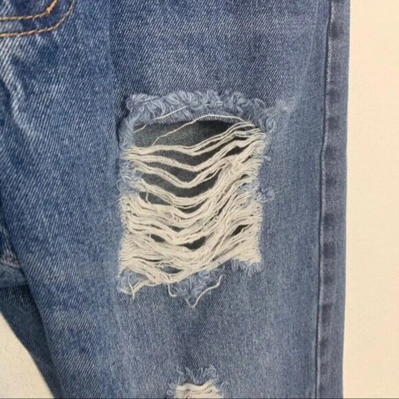 Refuge 4 button up high waisted distressed Mom Skinny Loose Fit Jeans 80% Cotton - Picture 4 of 5